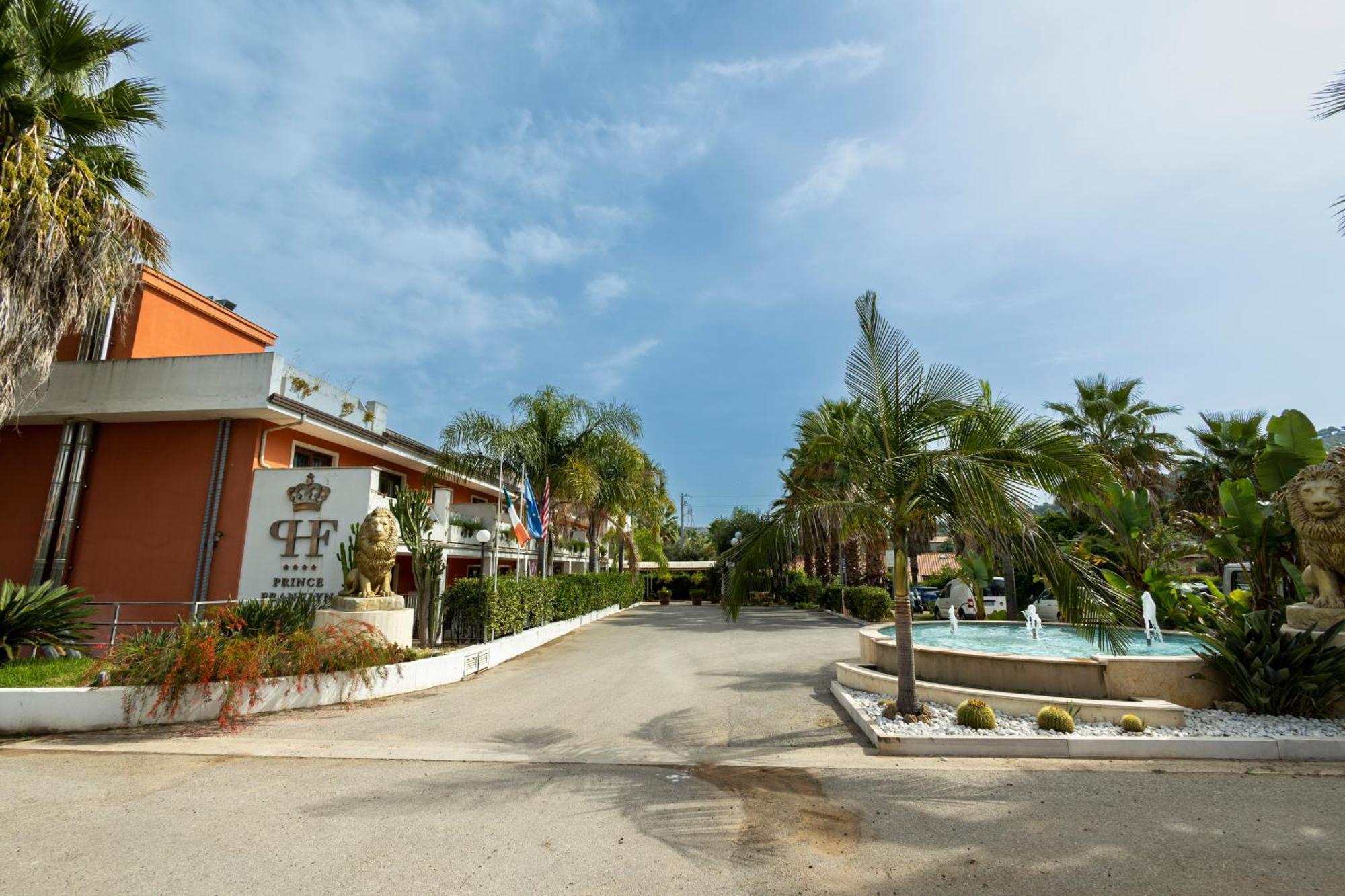 Prince Franklyn Hotel Santa Maria di Castellabate Exterior foto